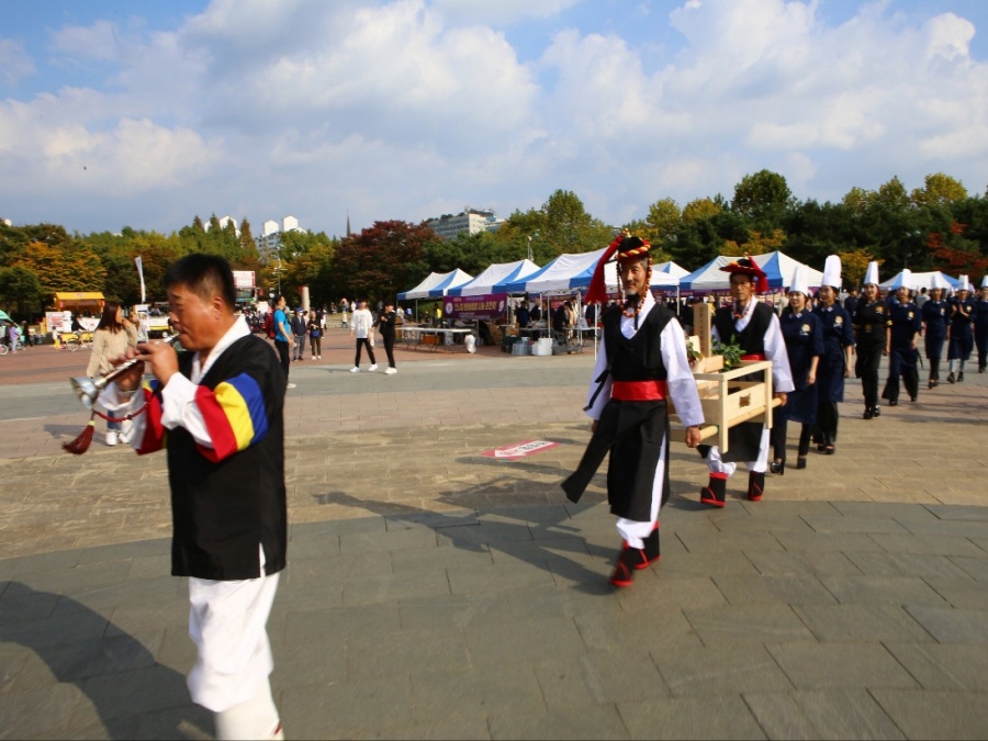 2024대한민국식품대전_교복패션쇼_016.jpg